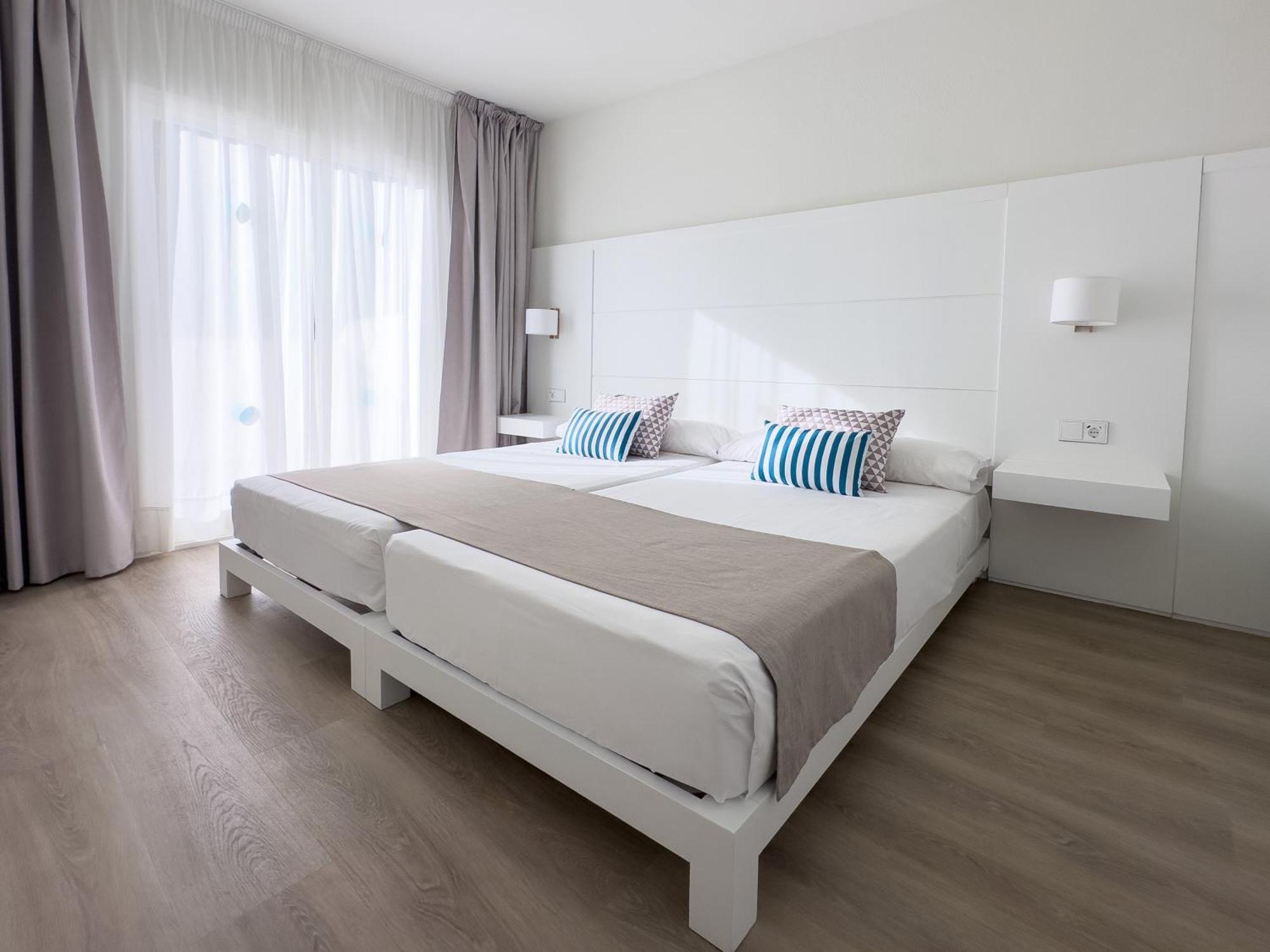 Bluesea Club Martha'S Aparthotel Cala D´Or Εξωτερικό φωτογραφία